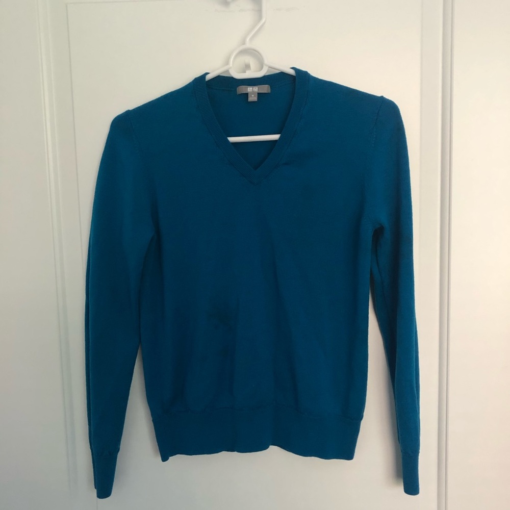 UNIQLO Extra Fine Merino Blue Sweater